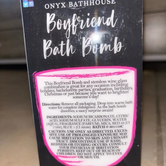 Boyfriend Bath Bombs Onyx Bathhouse Black Cherry Scented Stemless Wineglass - Picture 5 of 6